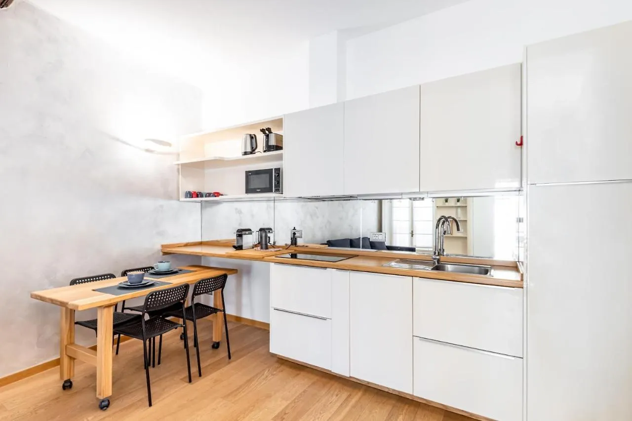 Easylife - Romantico Appartamento Sulla Darsena Milán 0*,  Itálie